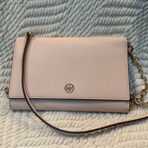 Tory Burch Wallet on Chain - Robinson Clutch Pink Blush Color